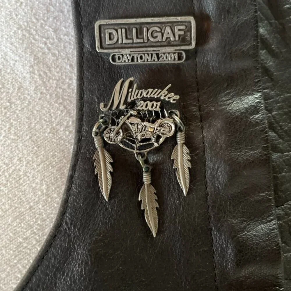 Vintage UNIK SZ LG Adjustable Leather Vest & Neck Cover Embroidered W/Event Pins